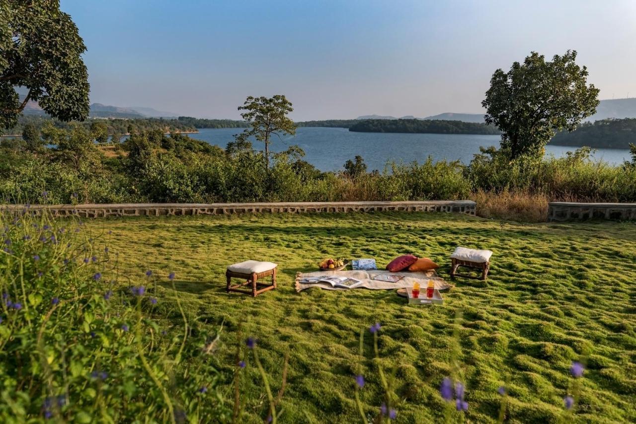 Saffronstays Anantham, Kamshet - Pet-Friendly Lakefront Villa With A Huge Verandah Nethersole Dam 외부 사진