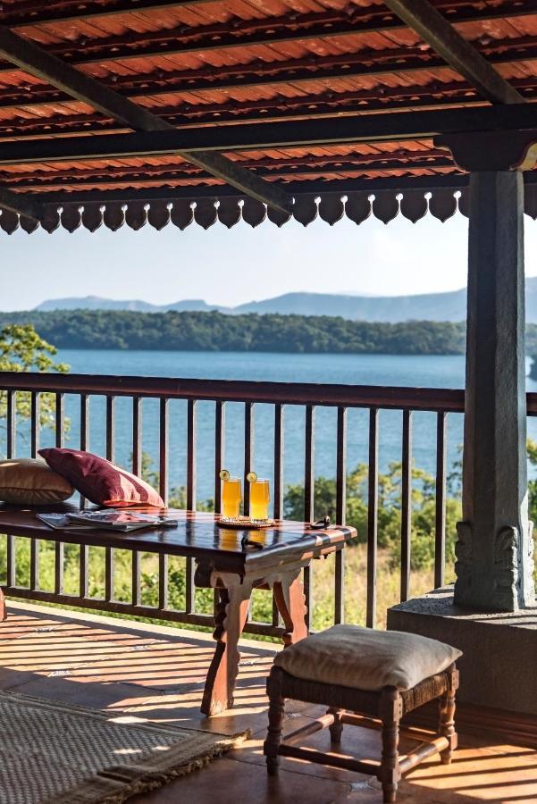 Saffronstays Anantham, Kamshet - Pet-Friendly Lakefront Villa With A Huge Verandah Nethersole Dam 외부 사진